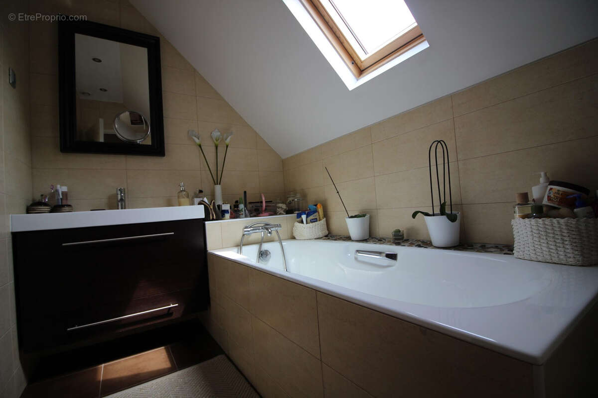 Maison à MONTIGNY-LES-CORMEILLES