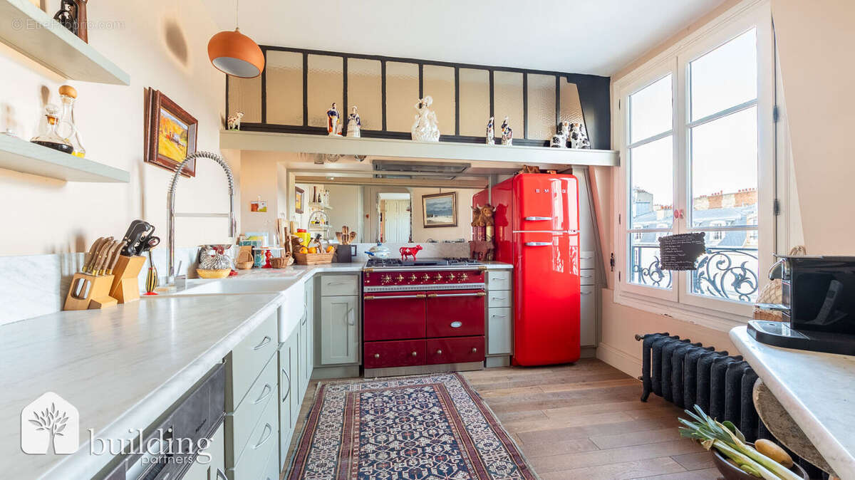 Appartement à PARIS-16E