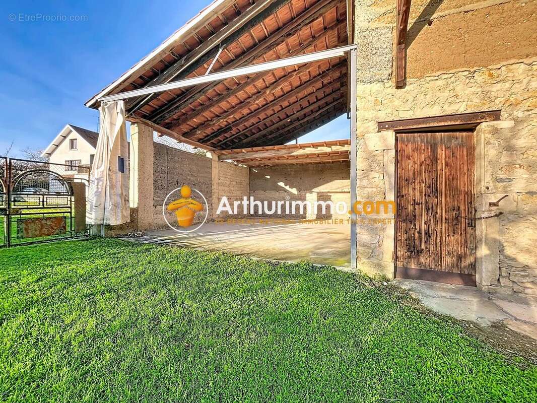 Maison à L&#039;ISLE-D&#039;ABEAU