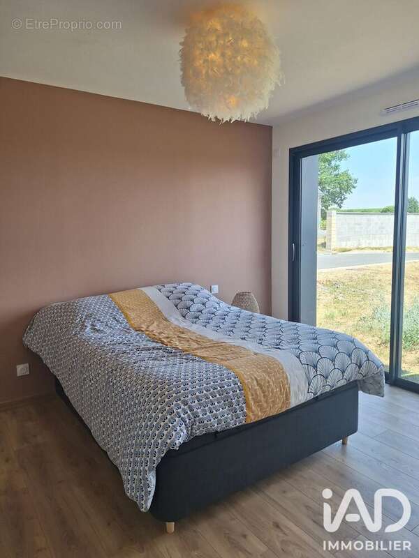 Maison 121 m² à Doue-La-Fontaine  - photo 4