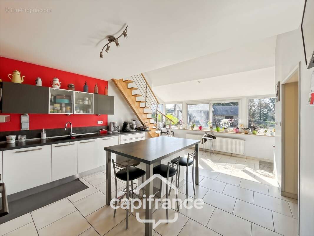 Maison de 5 pièces, 145m² et 67795 m² de terrain - photo 7
