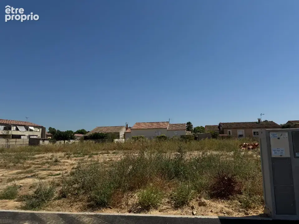 Terrain à LE CAILAR