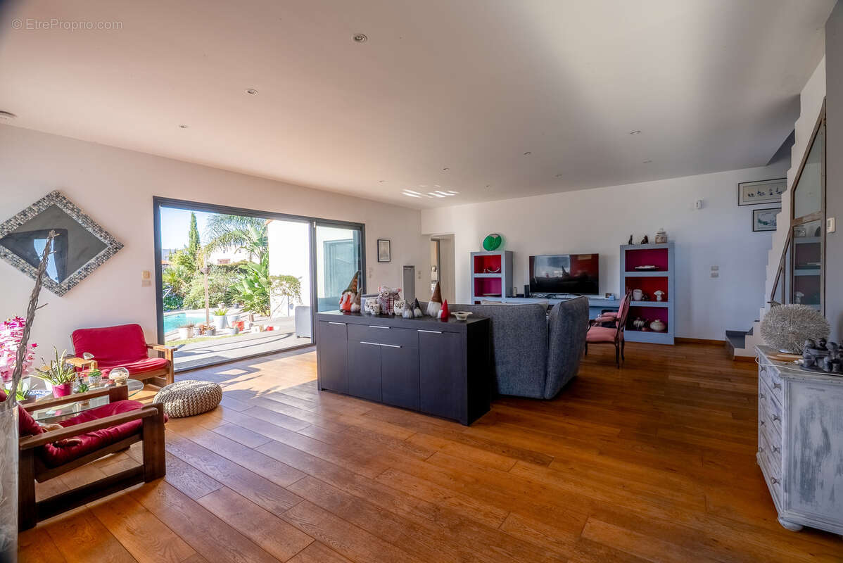 Maison à SAINT-CYPRIEN