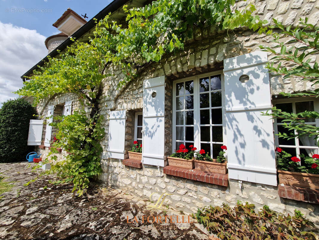 Maison à MONTCHAUVET