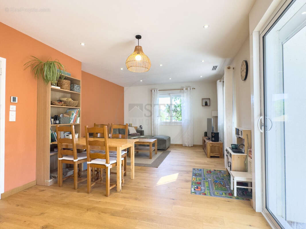 Maison 98 m² à Saint-Julien-En-Saint-Alban  - photo 3
