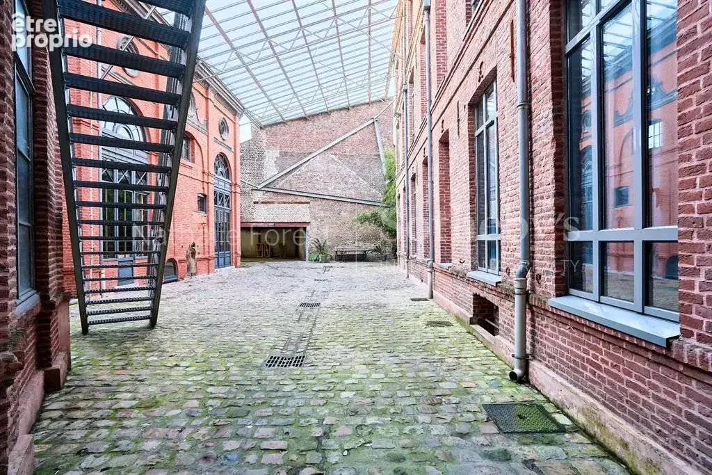 Vieux Lille , splendide Penthouse type 5 de 320 m2 , 3 terrasses , garage. - photo 20