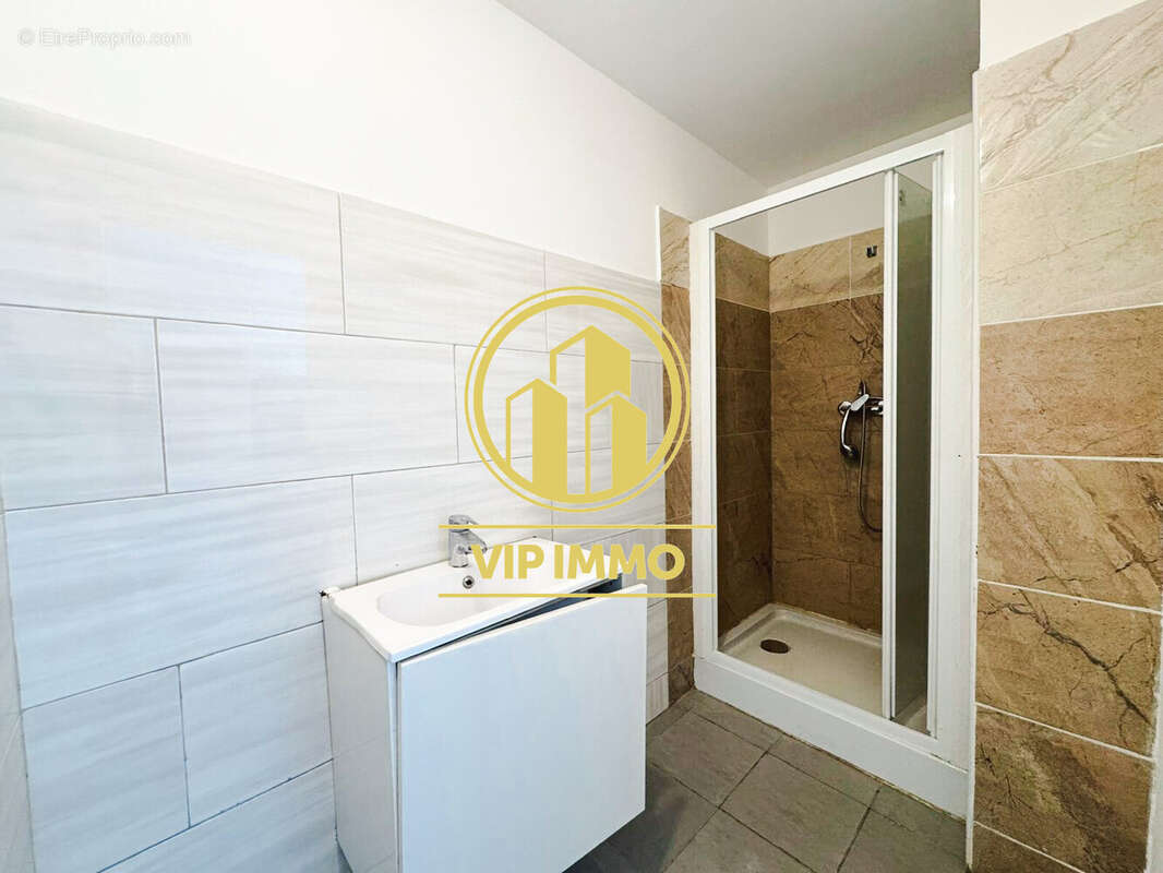 Appartement 76 m² à Lille  - photo 9