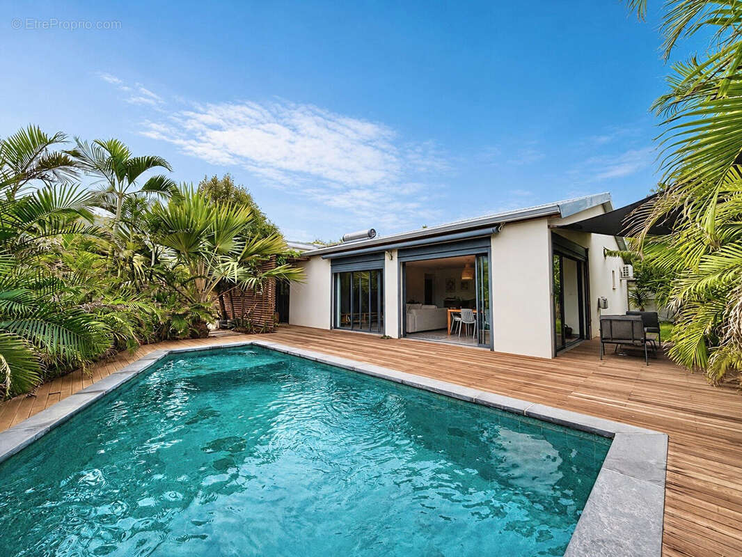 Trois-Bassins littoral  - Villa contemporaine T5 avec piscine - photo 2