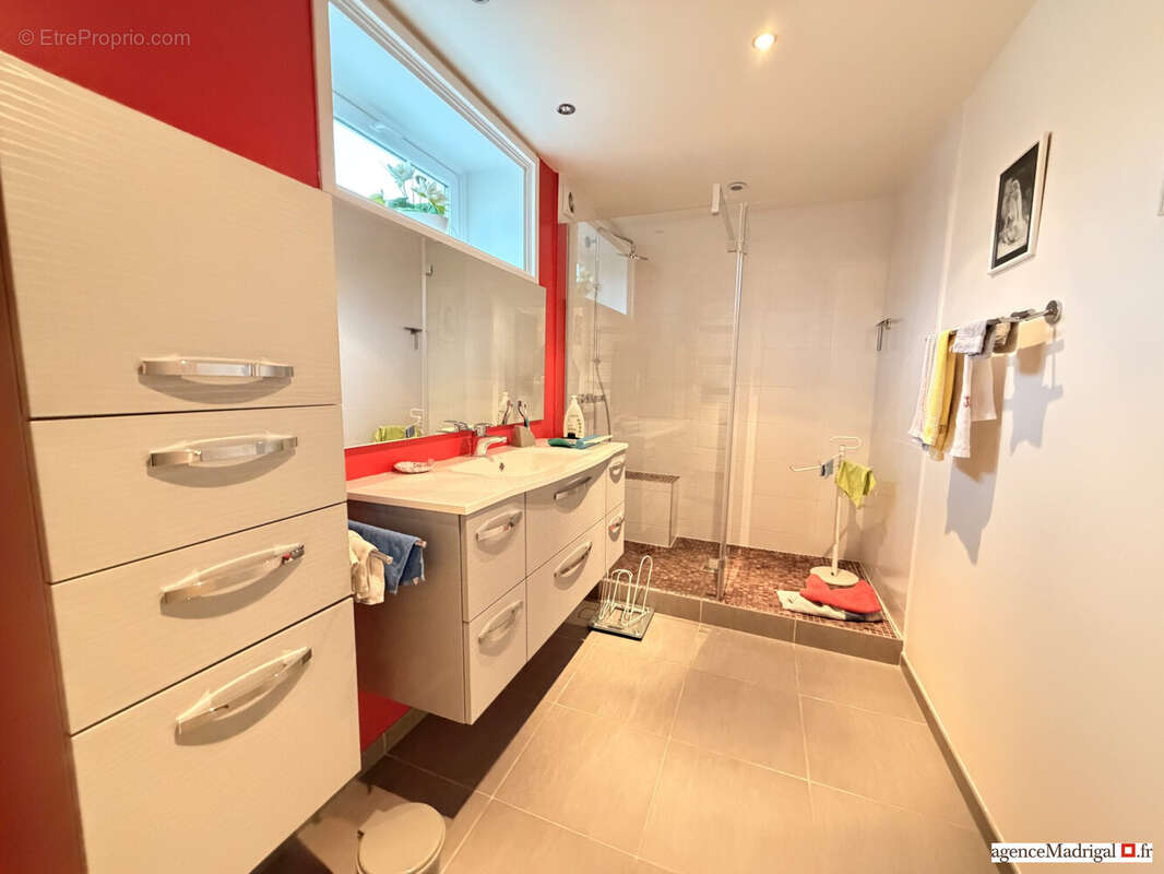 Maison 103 m² à Le Grand-Lemps  - photo 8
