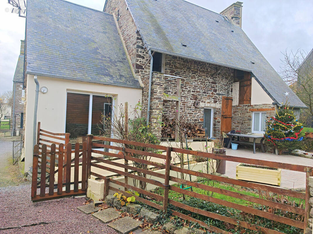 Maison à CONDE-SUR-NOIREAU