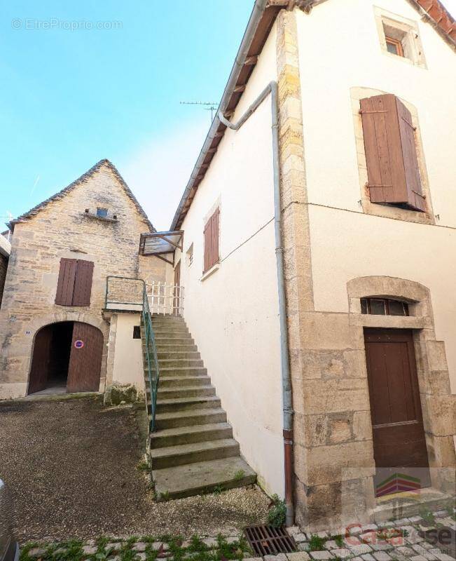 Maison à VILLENEUVE