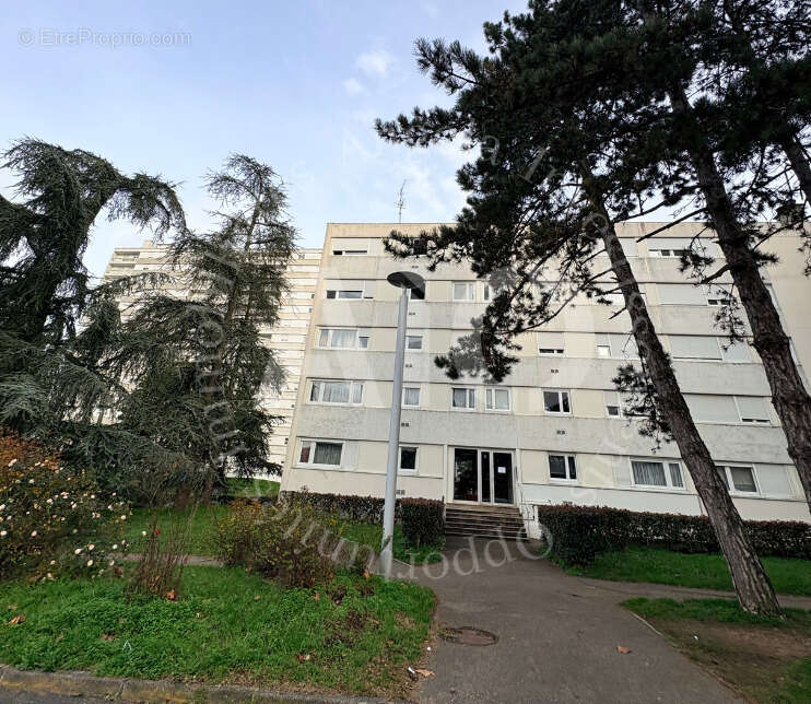 Appartement à RILLIEUX-LA-PAPE