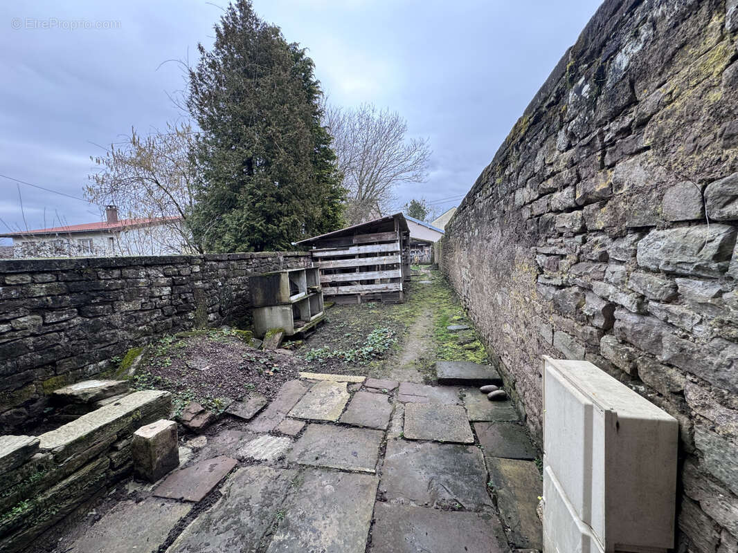 Appartement à LUXEUIL-LES-BAINS