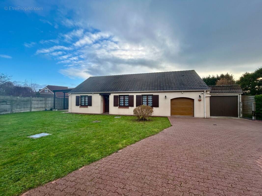 Maison à SAINT-FOLQUIN