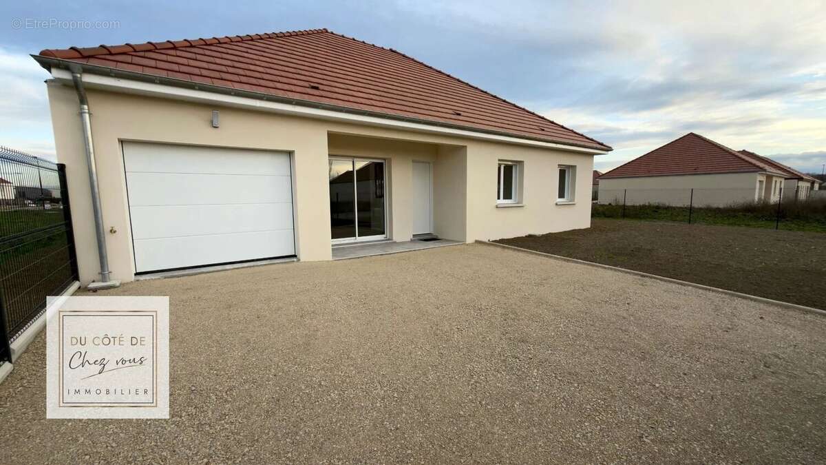 Maison à ROSIERES-PRES-TROYES