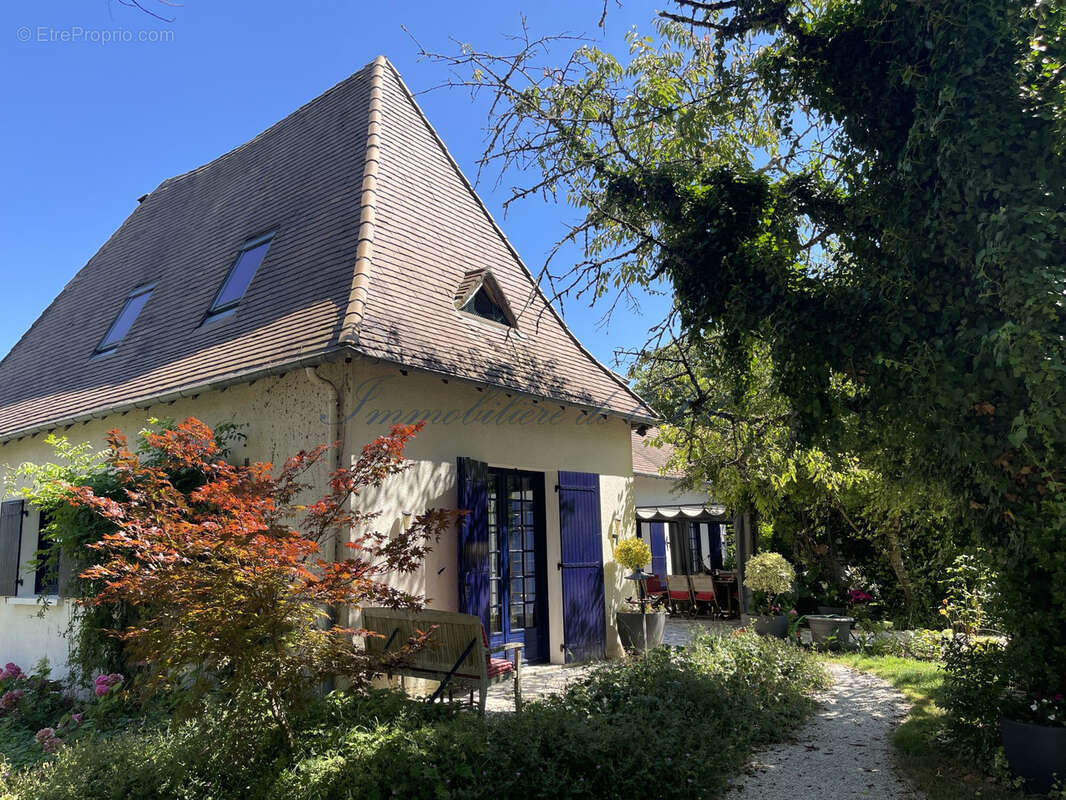 Maison à COULOUNIEIX-CHAMIERS