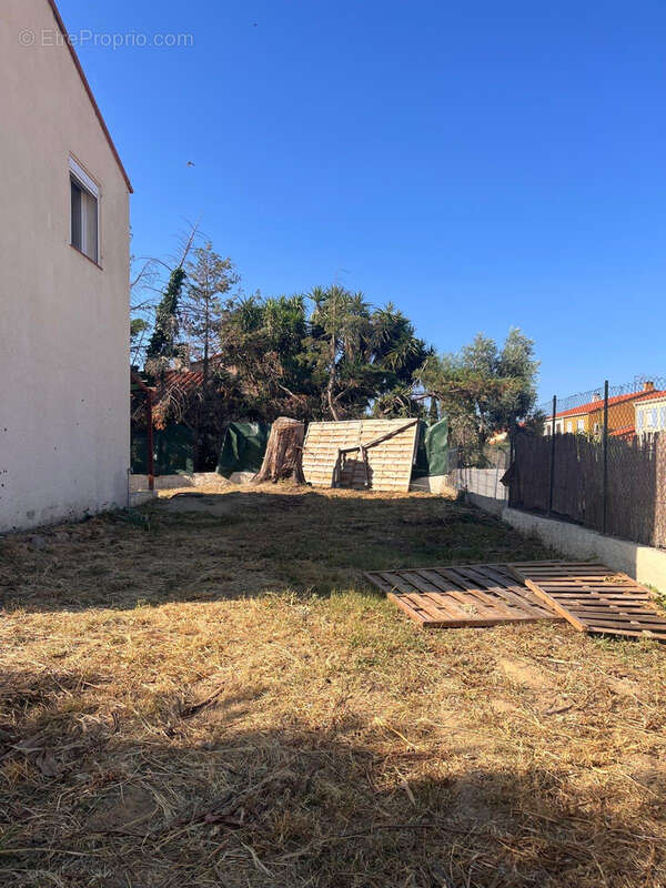 Maison à VILLENEUVE-DE-LA-RAHO