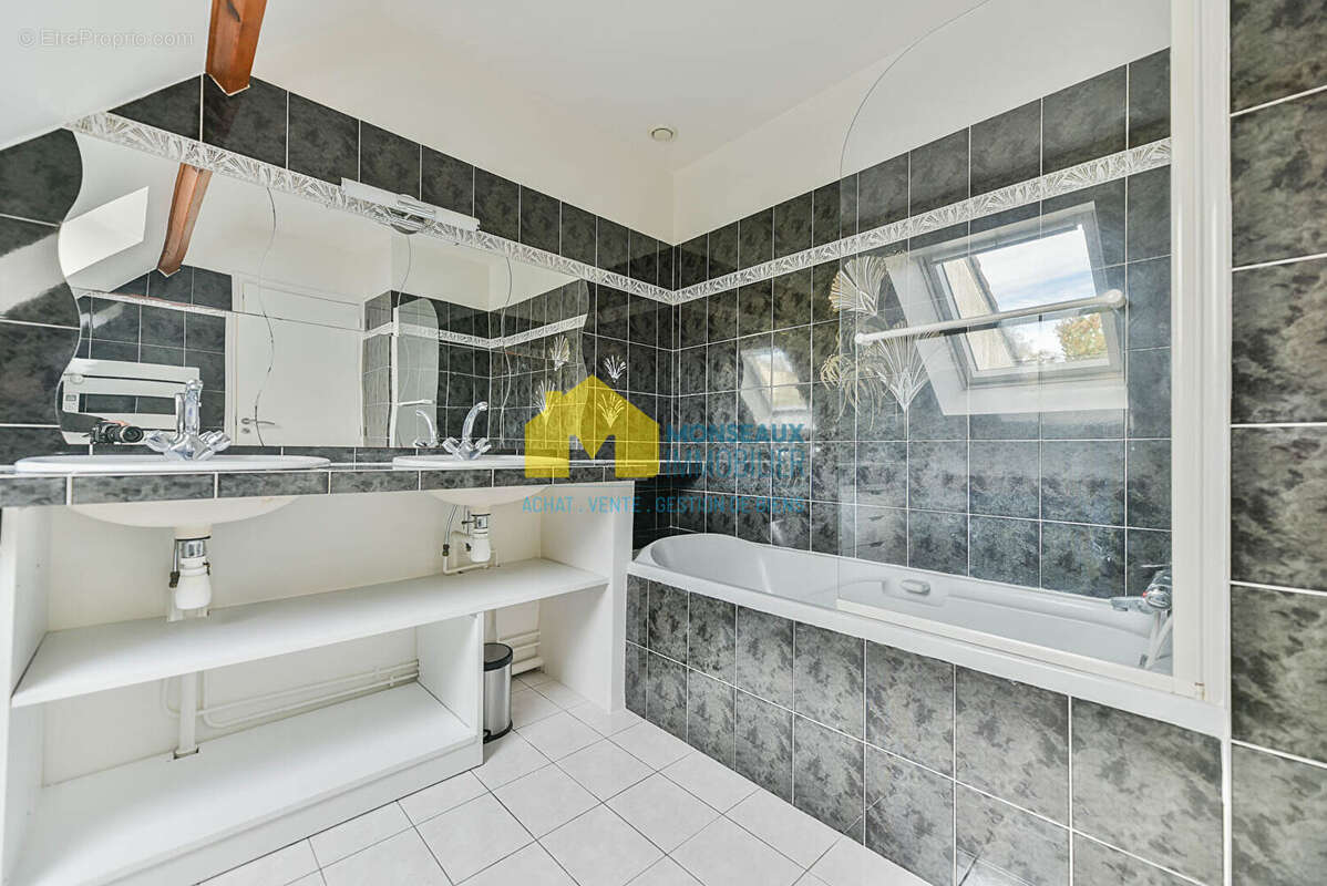 Maison à VILLIERS-SUR-ORGE