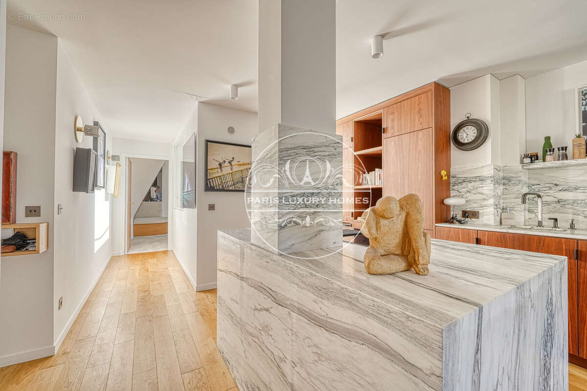 Appartement à PARIS-2E