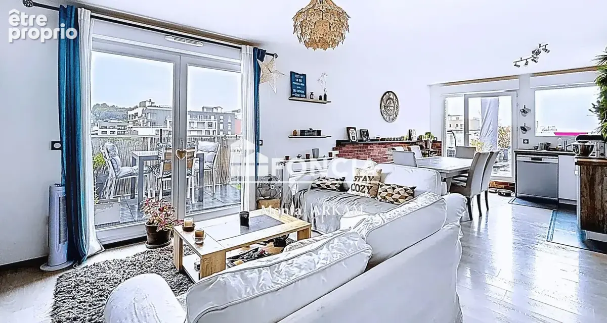 Quartier de l’horloge – grand 4 pièces – 3 chambres – vue ciel - près de 40 m² de pièce de vie – 95 m² d’extérieurs – 5ᵉ étage – - photo 5