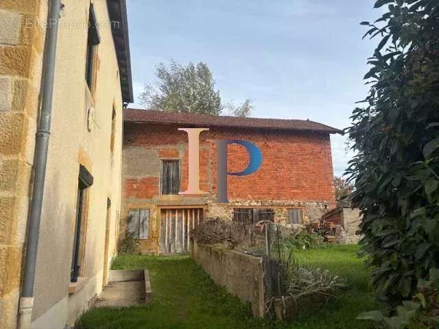 Maison à CHARLIEU