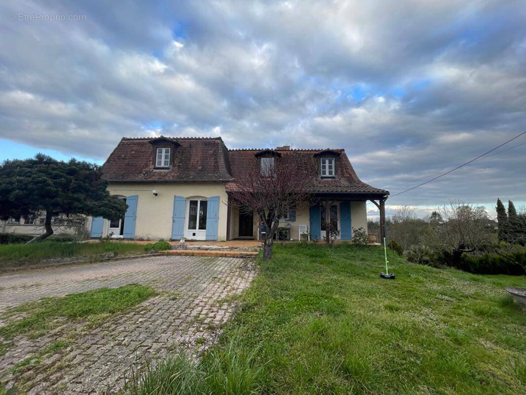 Maison à THIVIERS