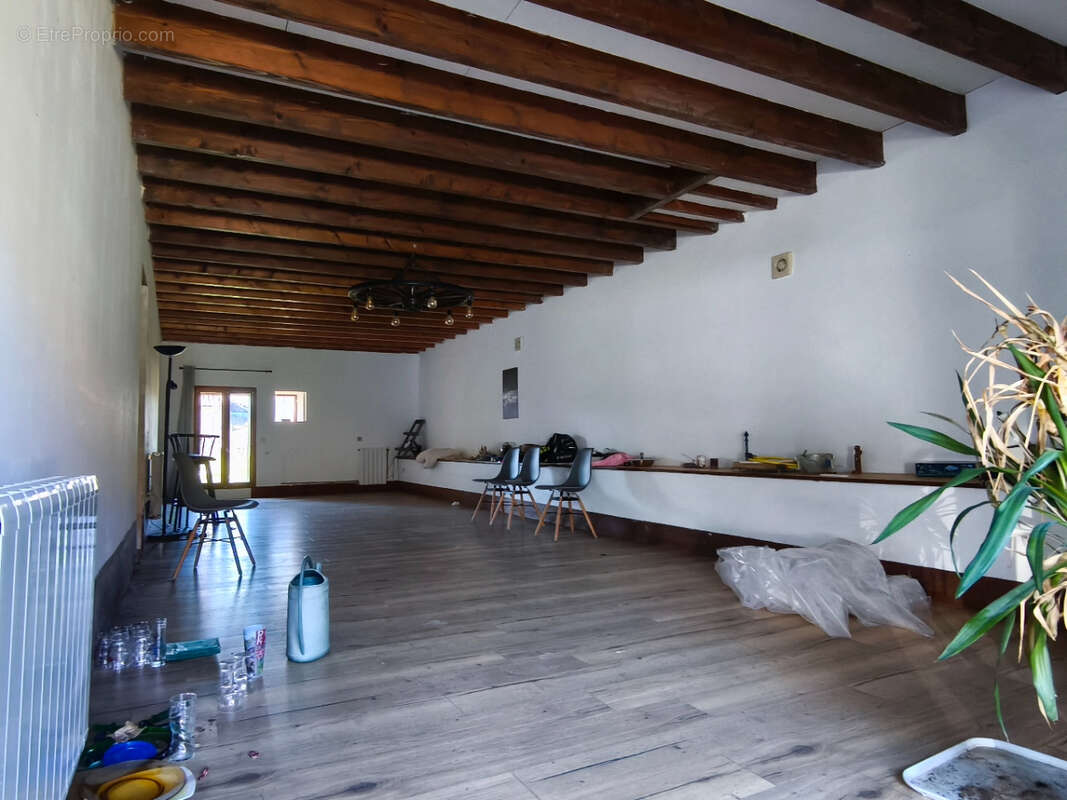 Maison à LA CHAPELLE-BATON