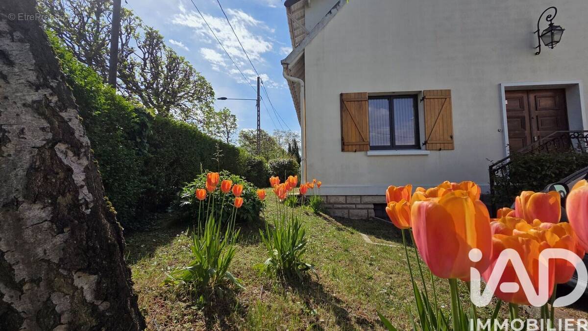 Photo 1 - Maison à SAVIGNY-SUR-ORGE