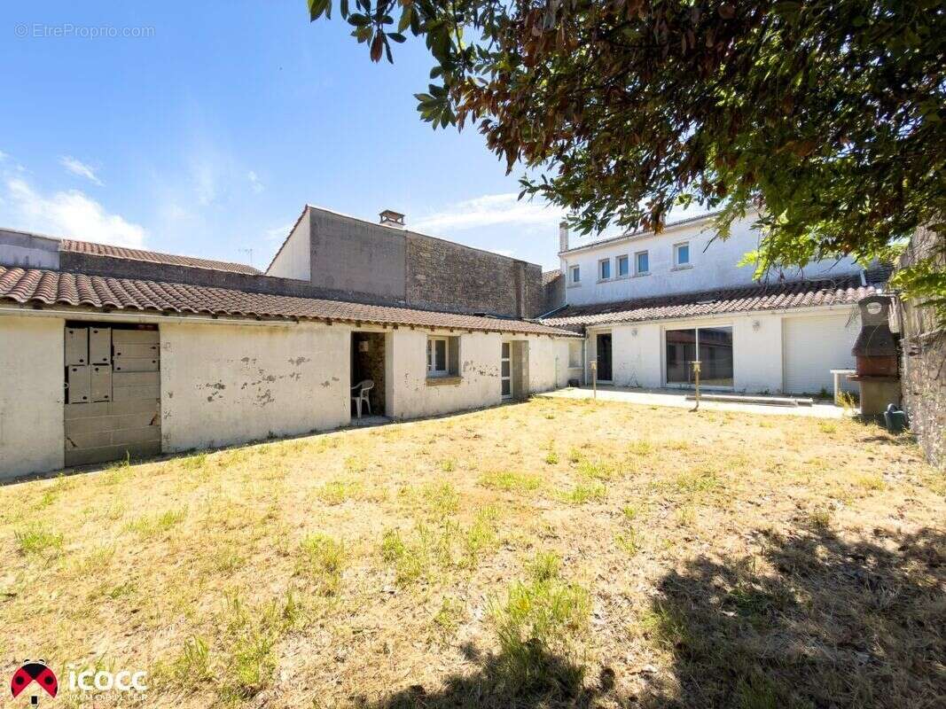 Maison 162 m² à L'aiguillon-Sur-Mer  - photo 2
