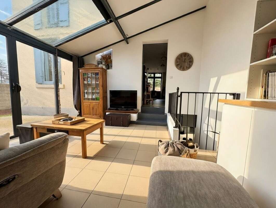 Maison à MONTREUIL-BELLAY