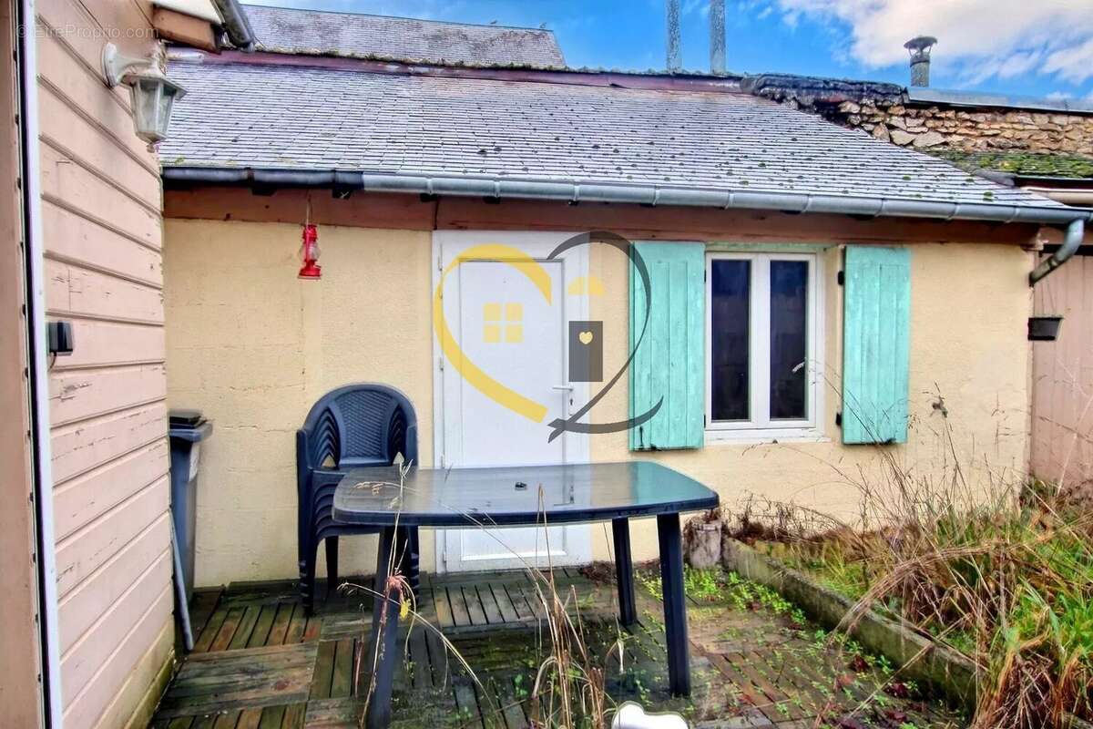 Maison à MEHUN-SUR-YEVRE