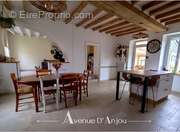 Maison à BECON-LES-GRANITS