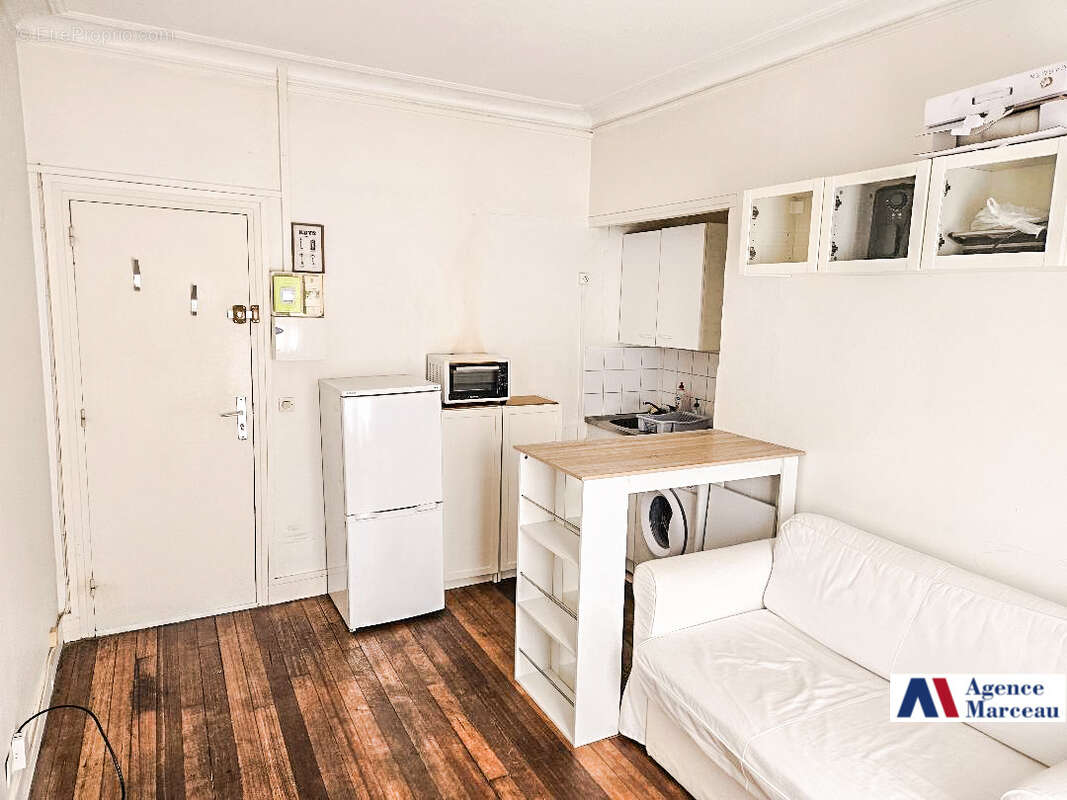 Appartement à COURBEVOIE