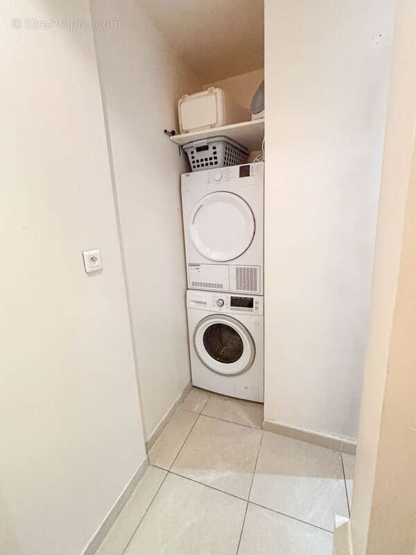 Appartement à MARSEILLE-7E