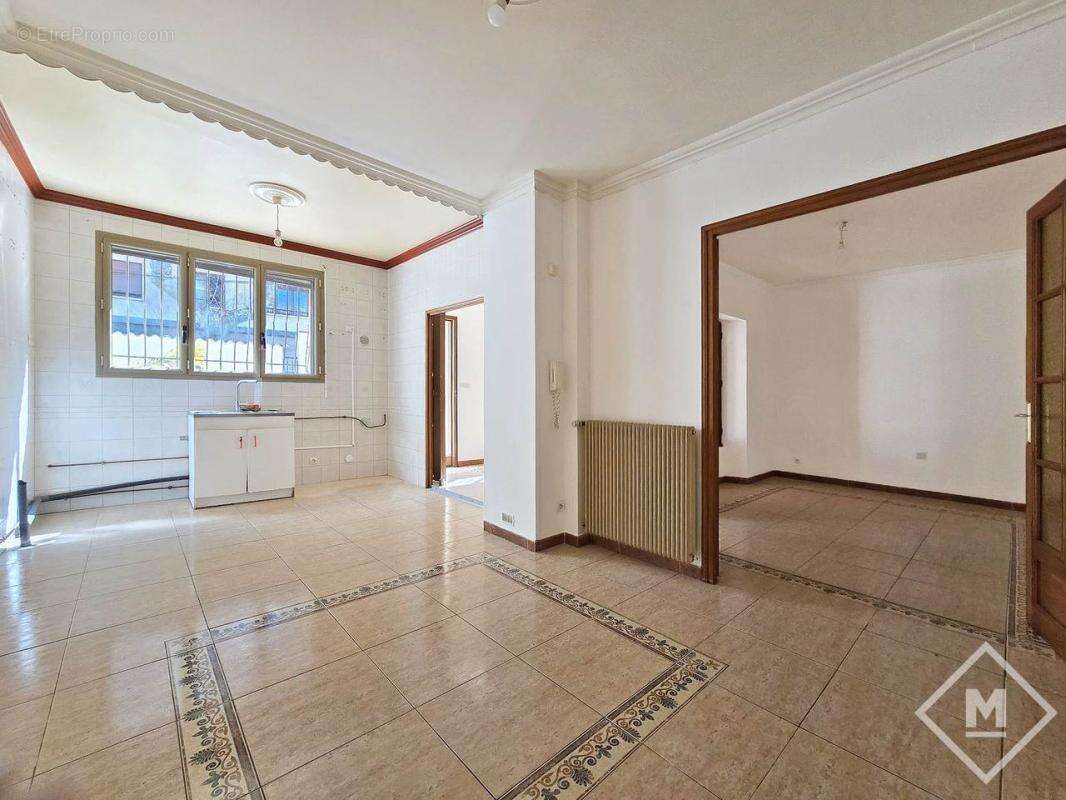 Maison à MARSEILLE-5E