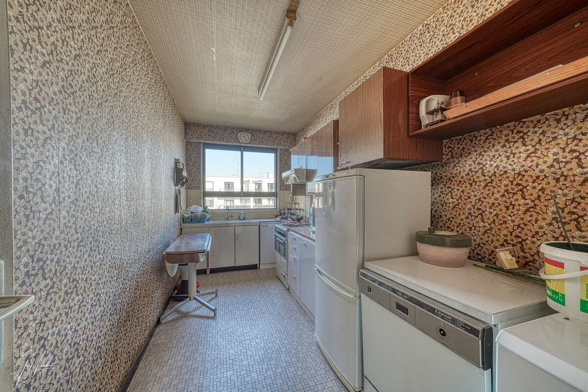 Appartement à COURBEVOIE