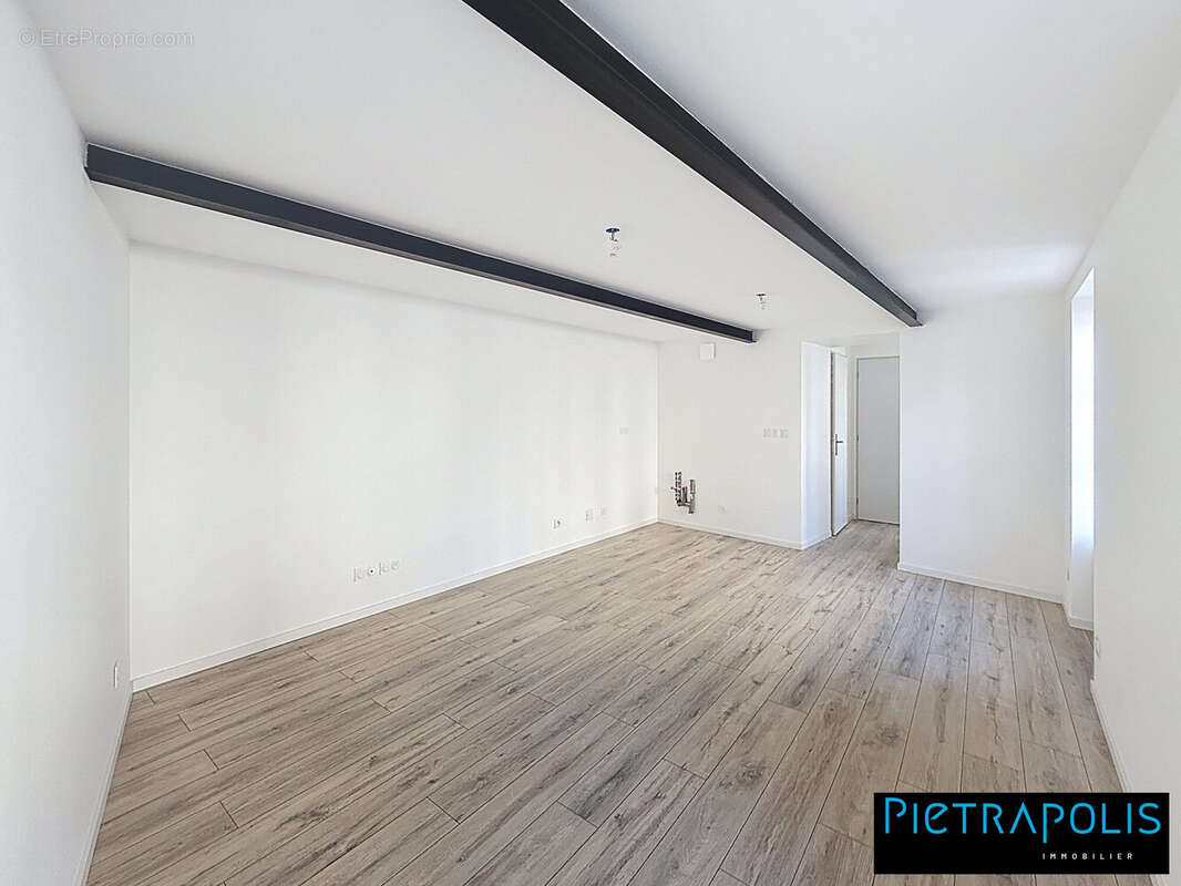 Appartement à QUINCIEUX