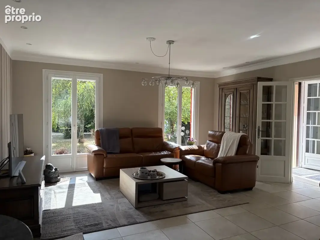 Château-Chervix : Maison de plain-pied avec 3 chambres sur un terrain clos de 6 964 m2 - photo 6