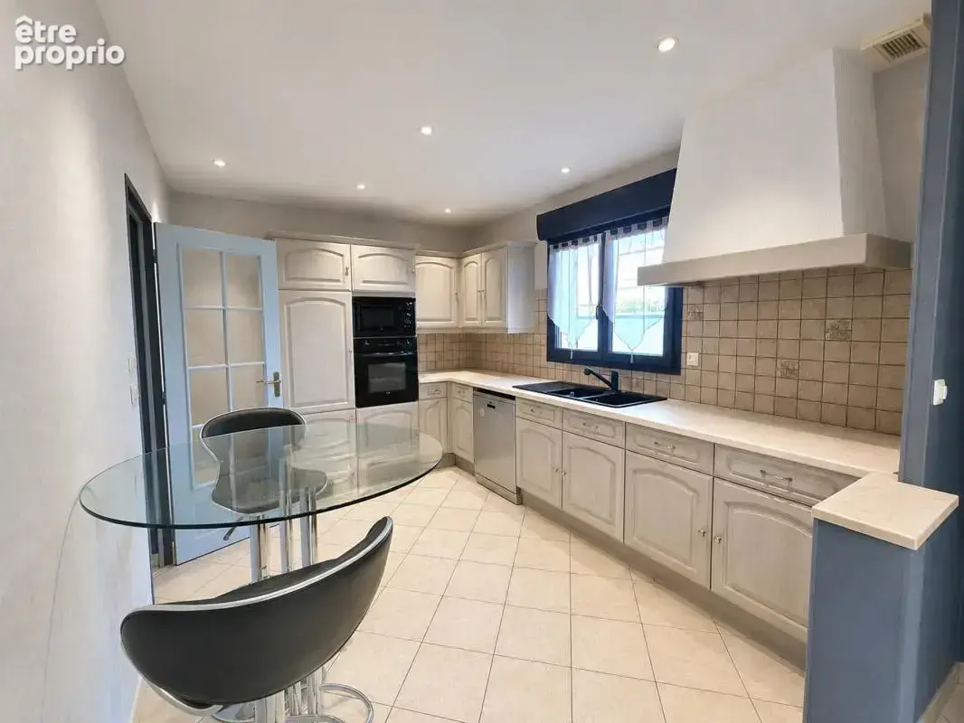 Maison de 5 pièces de 108 m² à Amfreville-sur-Iton - photo 11