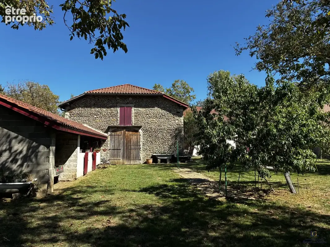 Maison 9 pièces 233 m² à vendre à Peyrehorade (40300) - photo 2