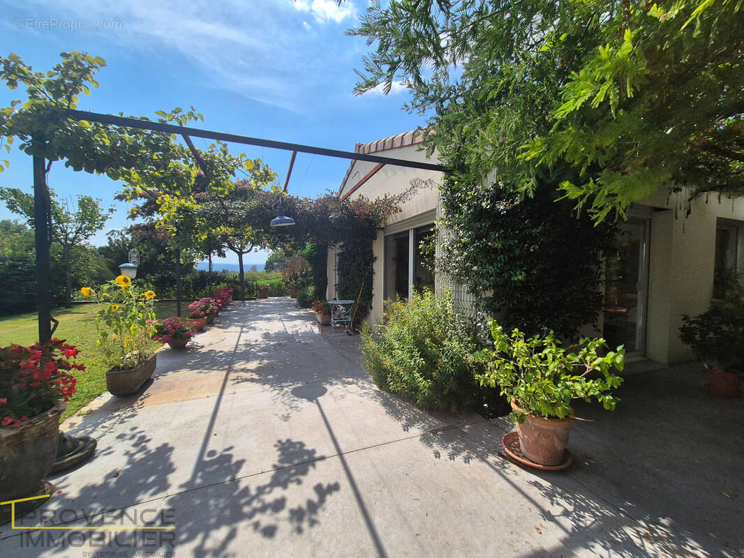 Maison à CHATEAUNEUF-DU-RHONE