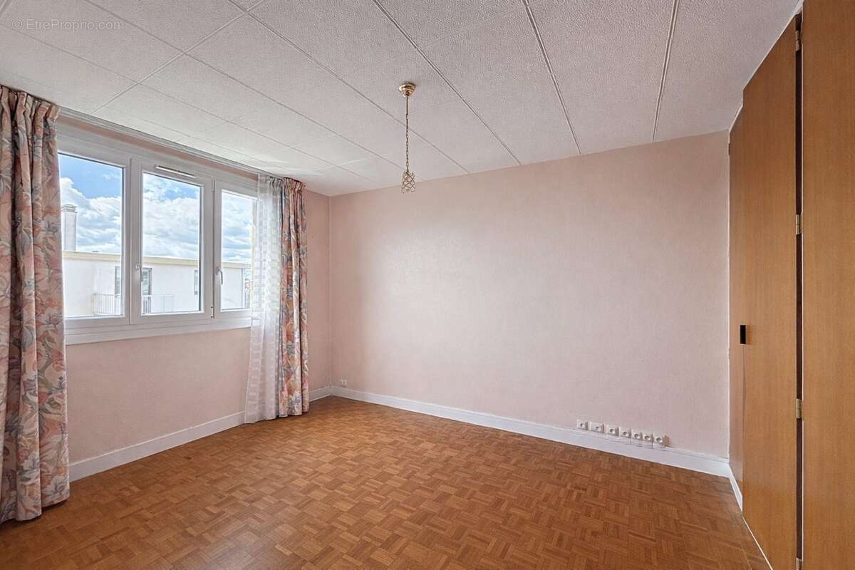 Appartement à MAISONS-ALFORT
