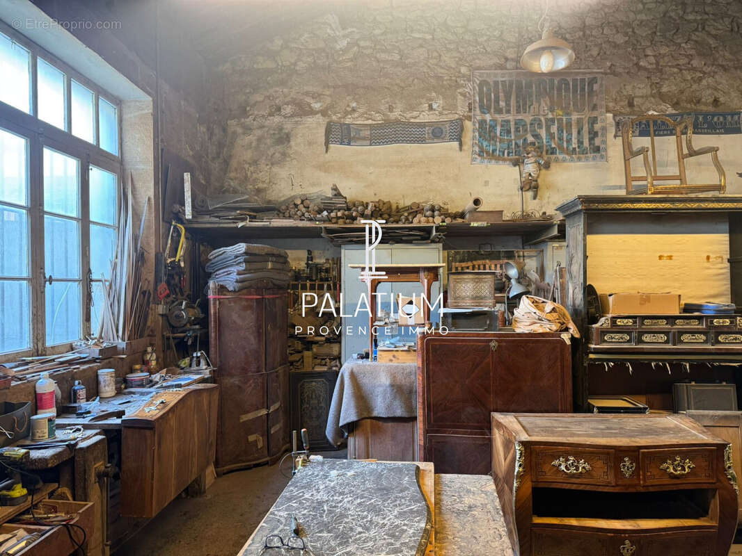 Commerce à SALON-DE-PROVENCE