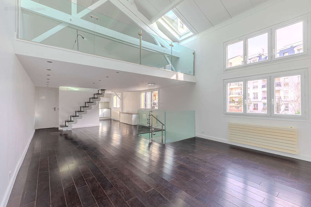 Appartement à PARIS-19E