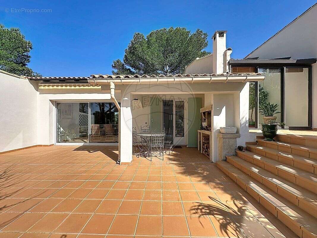 Maison à CAVEIRAC
