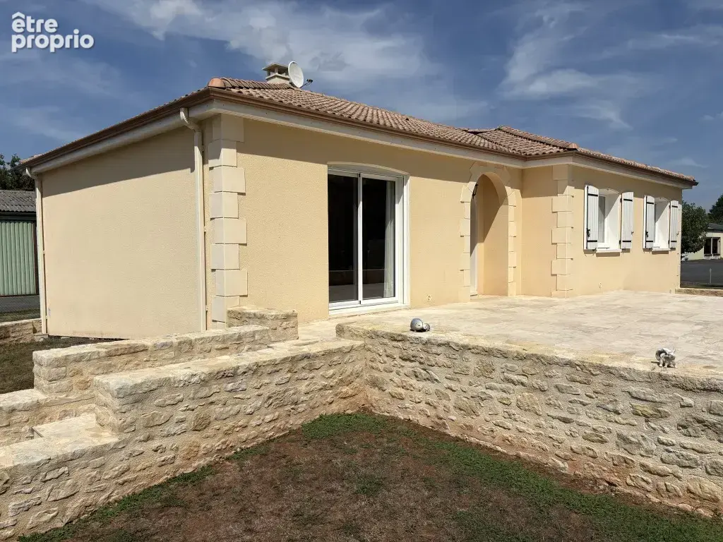 Maison à AYEN