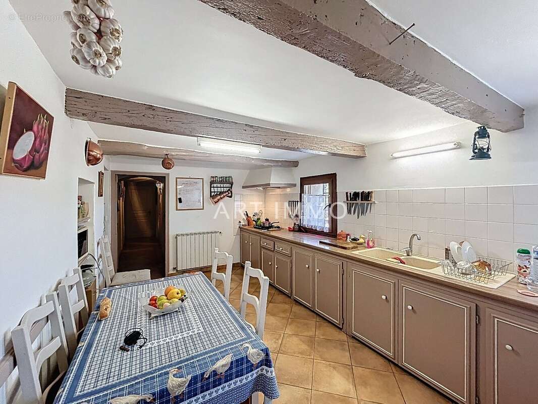 A vendre mas du xviii siecle sur pres d'un hectare de terrain avec piscine - photo 15