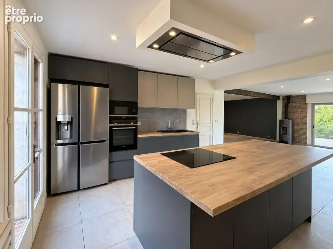Pontoise – 174 m² habitables et 70 m² de combles : imaginez la suite ! - photo 6