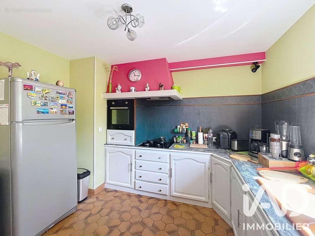 Maison 96 m² à Villevallier  - photo 5