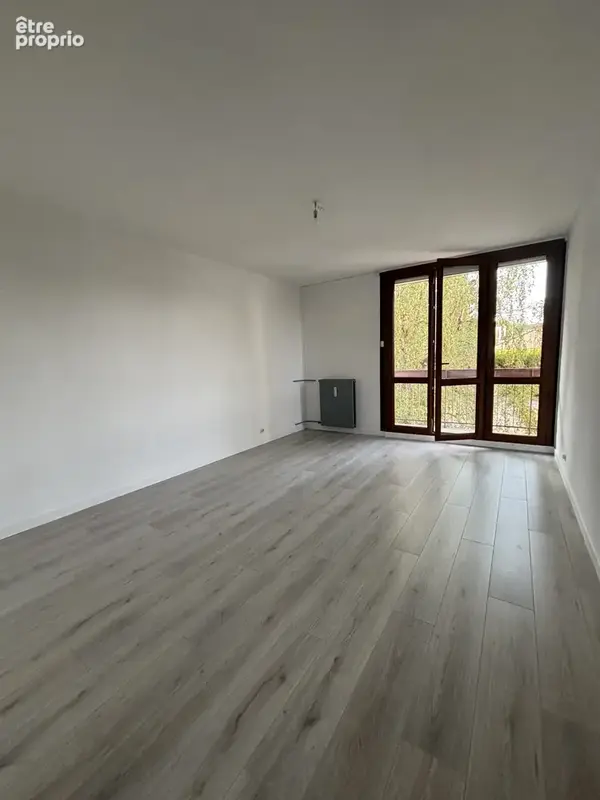 CHATILLON -SUR-SEINE : Résidence LES MERISIERS :  Appartement de 60m2 rénové au 1er étage avec garage . - photo 4